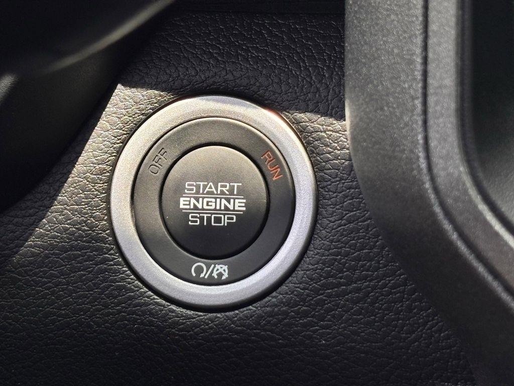 RAM 2500 Tradesman Crew Cab SWB 4WD 2025