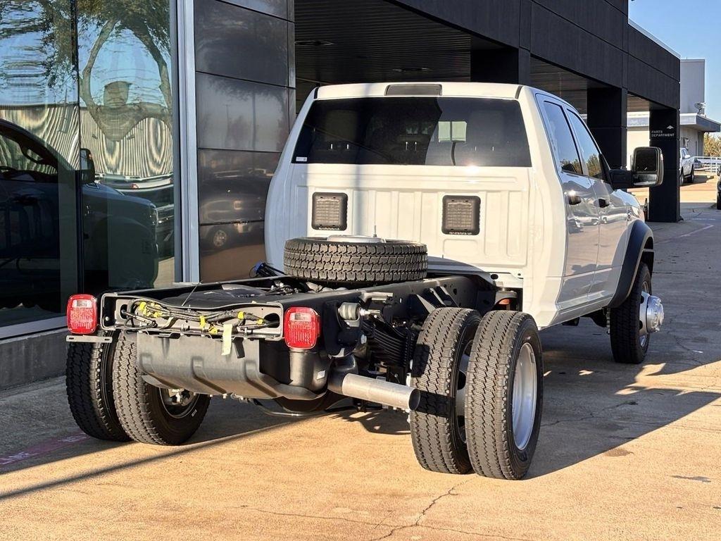 RAM 5500 Crew Cab SWB 4WD DRW 2024