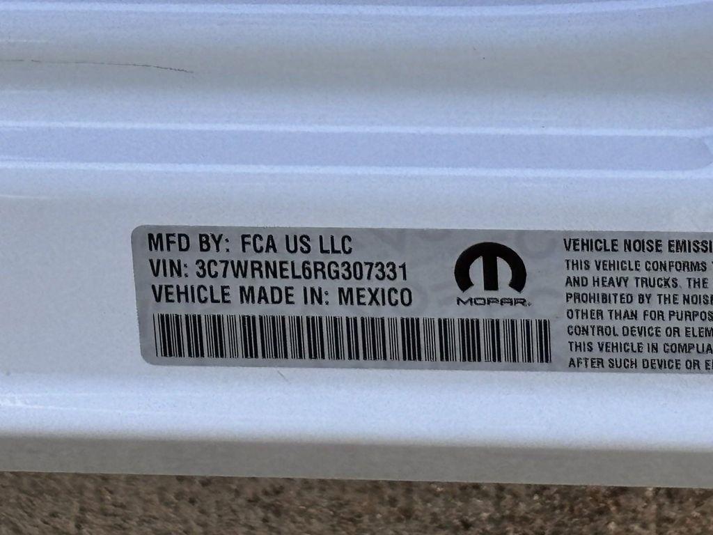 RAM 5500 Crew Cab SWB 4WD DRW 2024