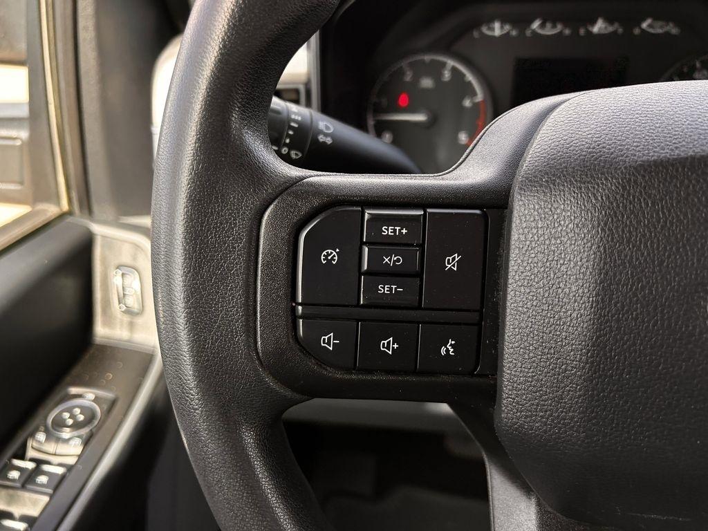 Ford F-250 SD XLT Crew Cab 4WD 2024