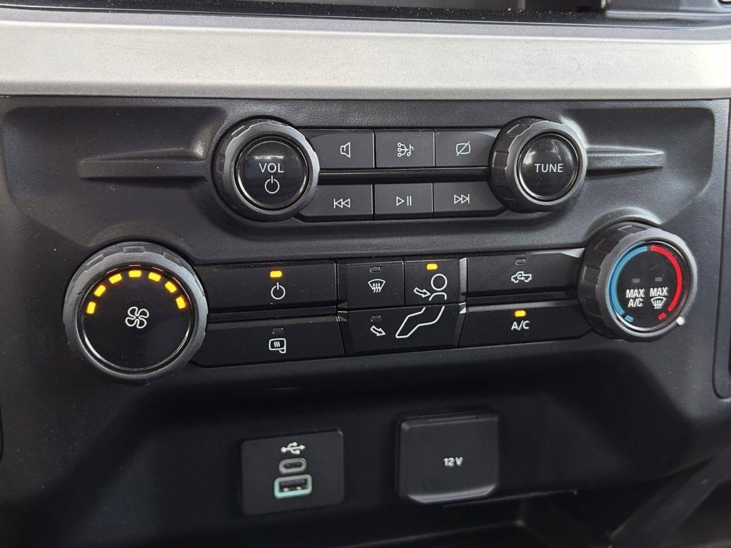 Ford F-250 SD XLT Crew Cab 4WD 2024