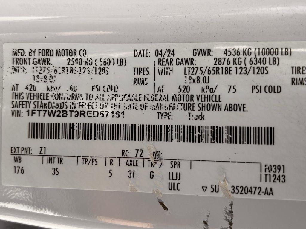 Ford F-250 SD XLT Crew Cab 4WD 2024