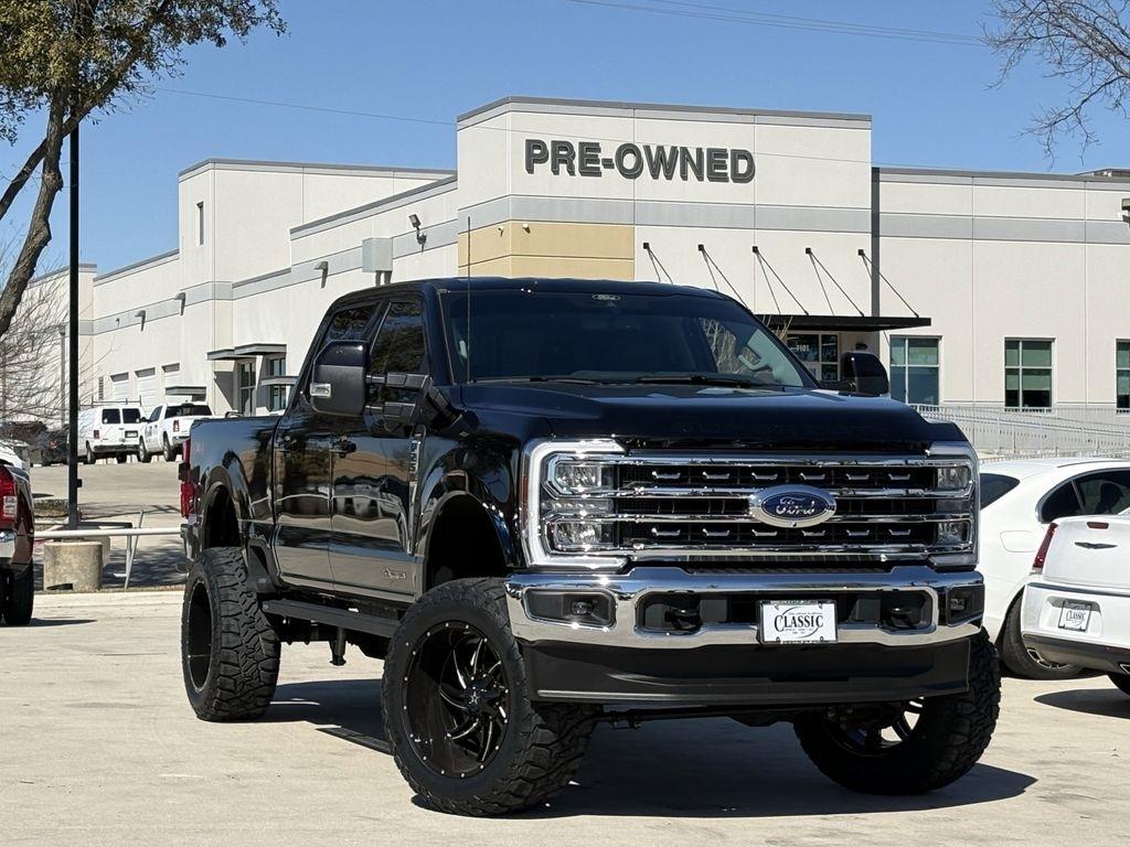 Ford F-250 SD Lariat Crew Cab 4WD 2024