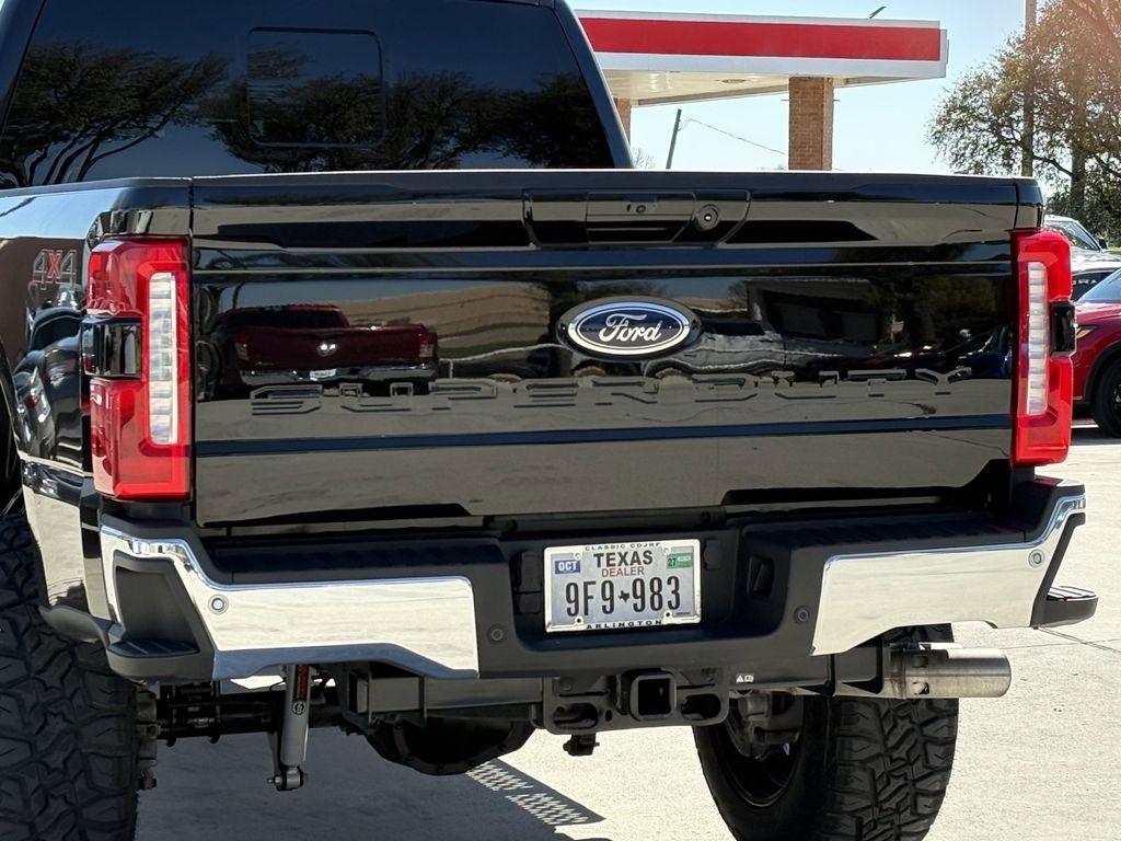 Ford F-250 SD Lariat Crew Cab 4WD 2024