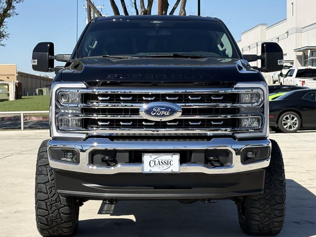Ford F-250 SD Lariat Crew Cab 4WD 2024
