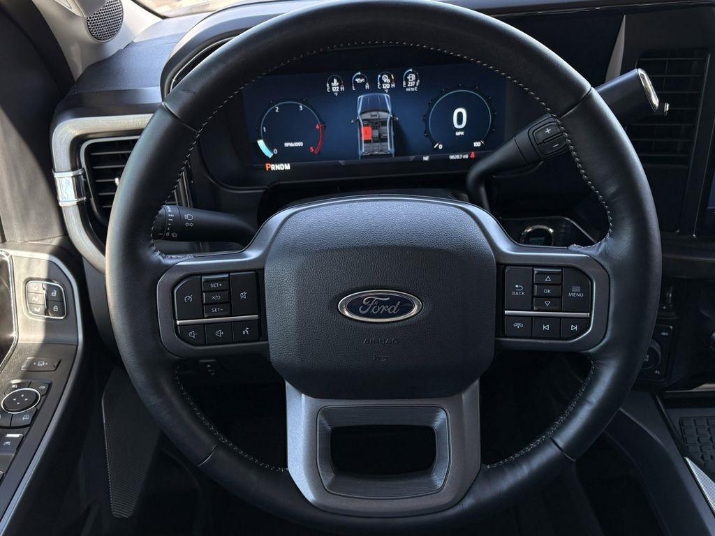 Ford F-250 SD Lariat Crew Cab 4WD 2024