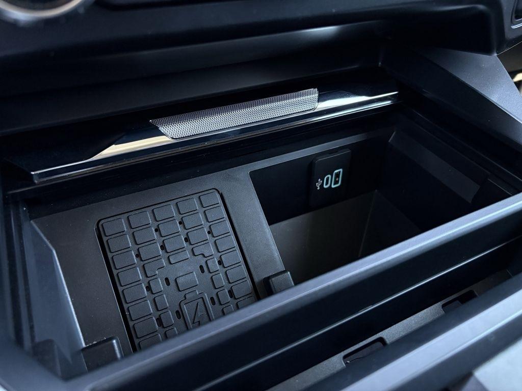 Ford F-250 SD Lariat Crew Cab 4WD 2024