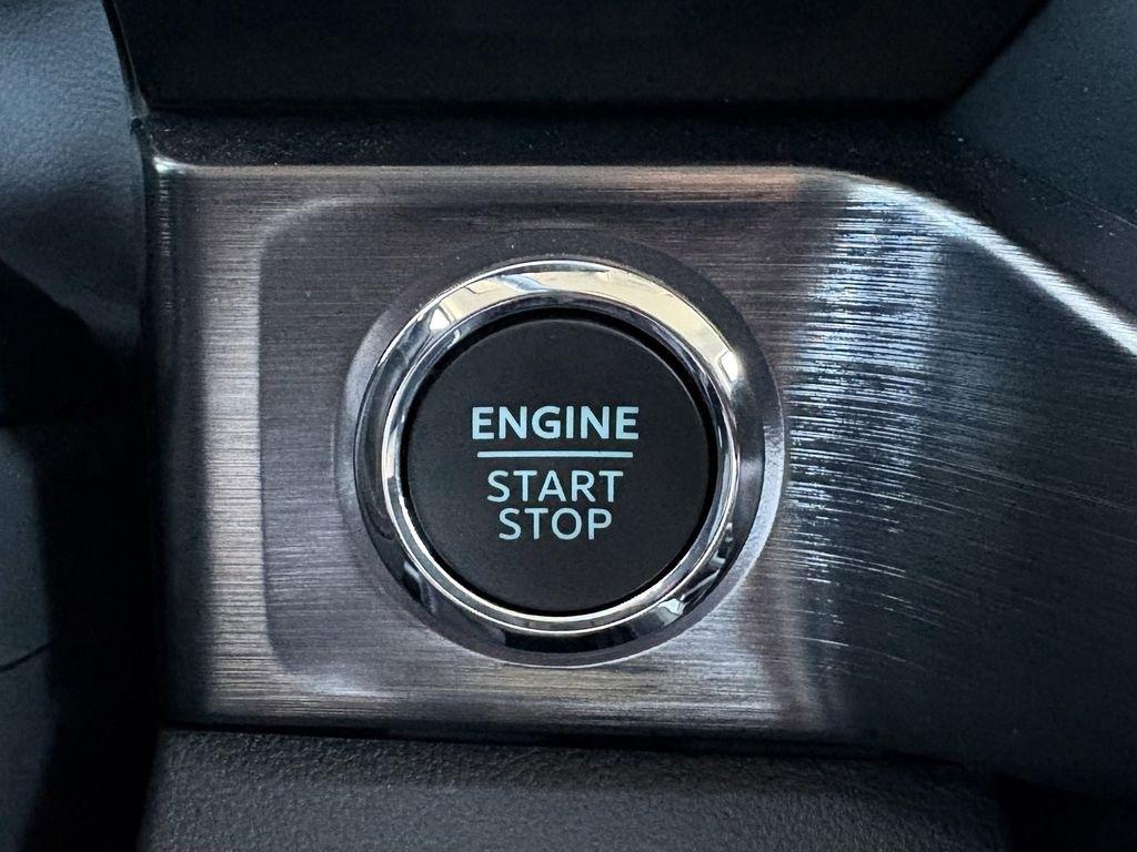 Ford F-250 SD Lariat Crew Cab 4WD 2024