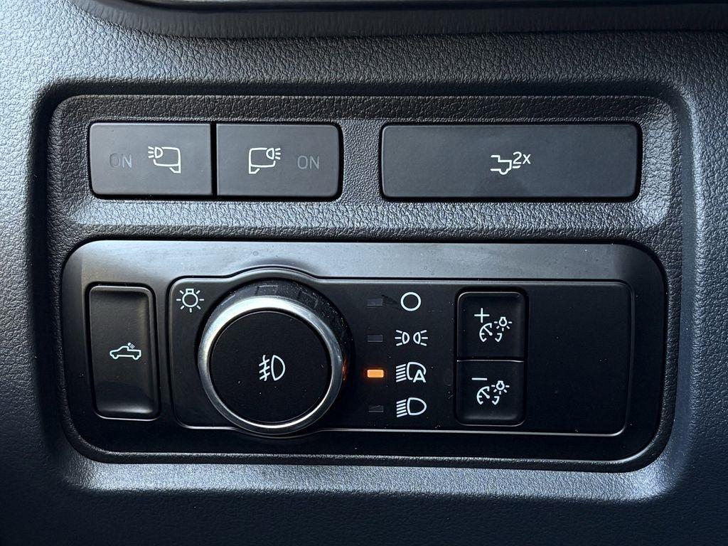 Ford F-250 SD Lariat Crew Cab 4WD 2024