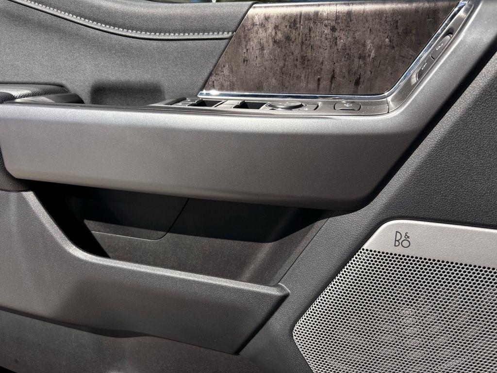 Ford F-250 SD Lariat Crew Cab 4WD 2024