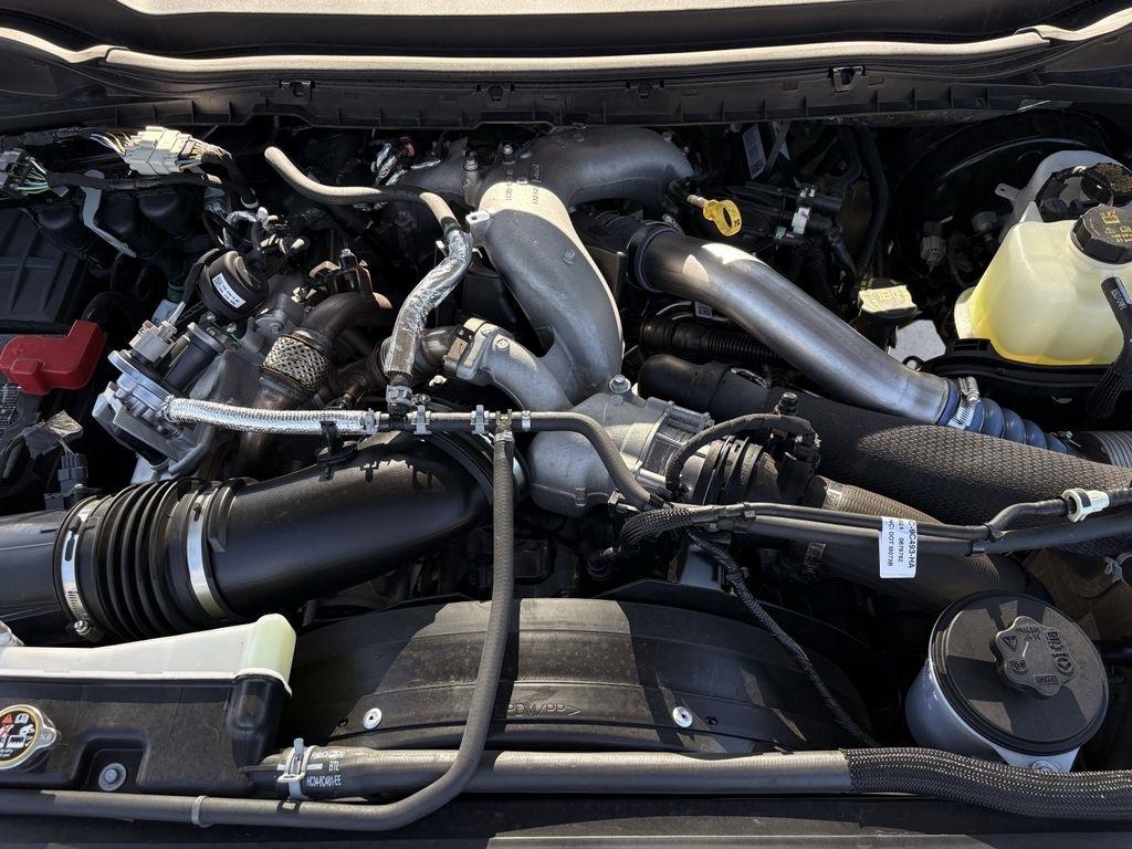 Ford F-250 SD Lariat Crew Cab 4WD 2024