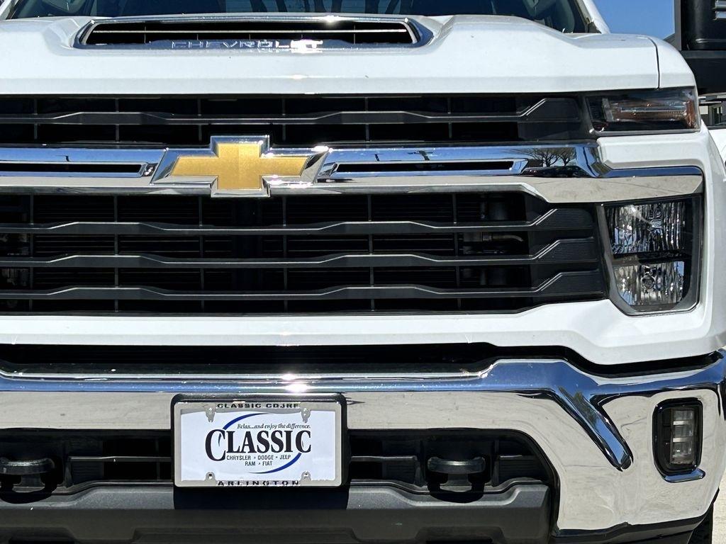 Chevrolet Silverado 2500HD LT Crew Cab Long Box 4WD 2025