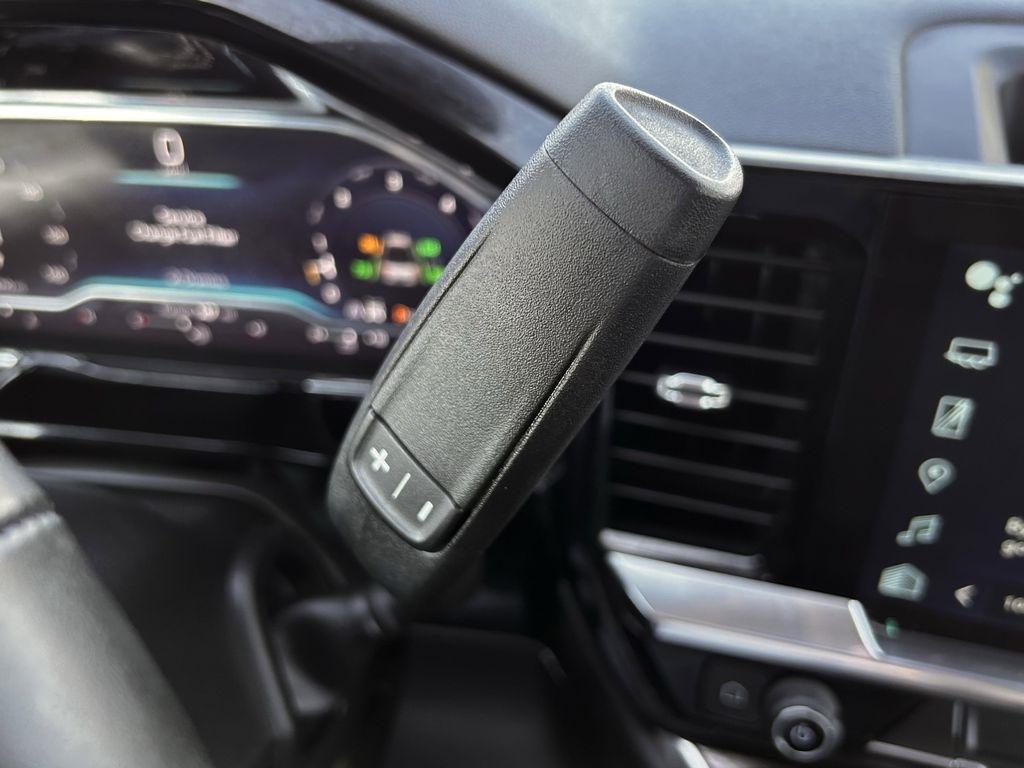 Chevrolet Silverado 2500HD LT Crew Cab Long Box 4WD 2025