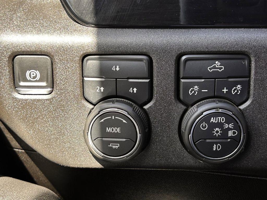 Chevrolet Silverado 2500HD LT Crew Cab Long Box 4WD 2025