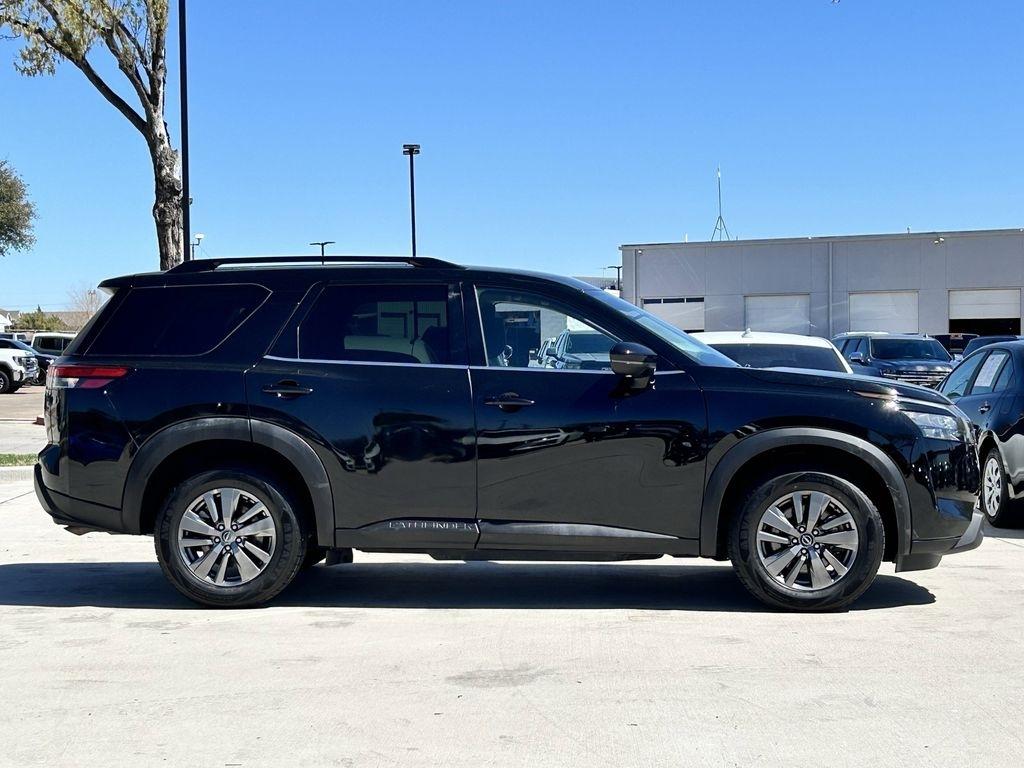 Nissan Pathfinder SV 2024