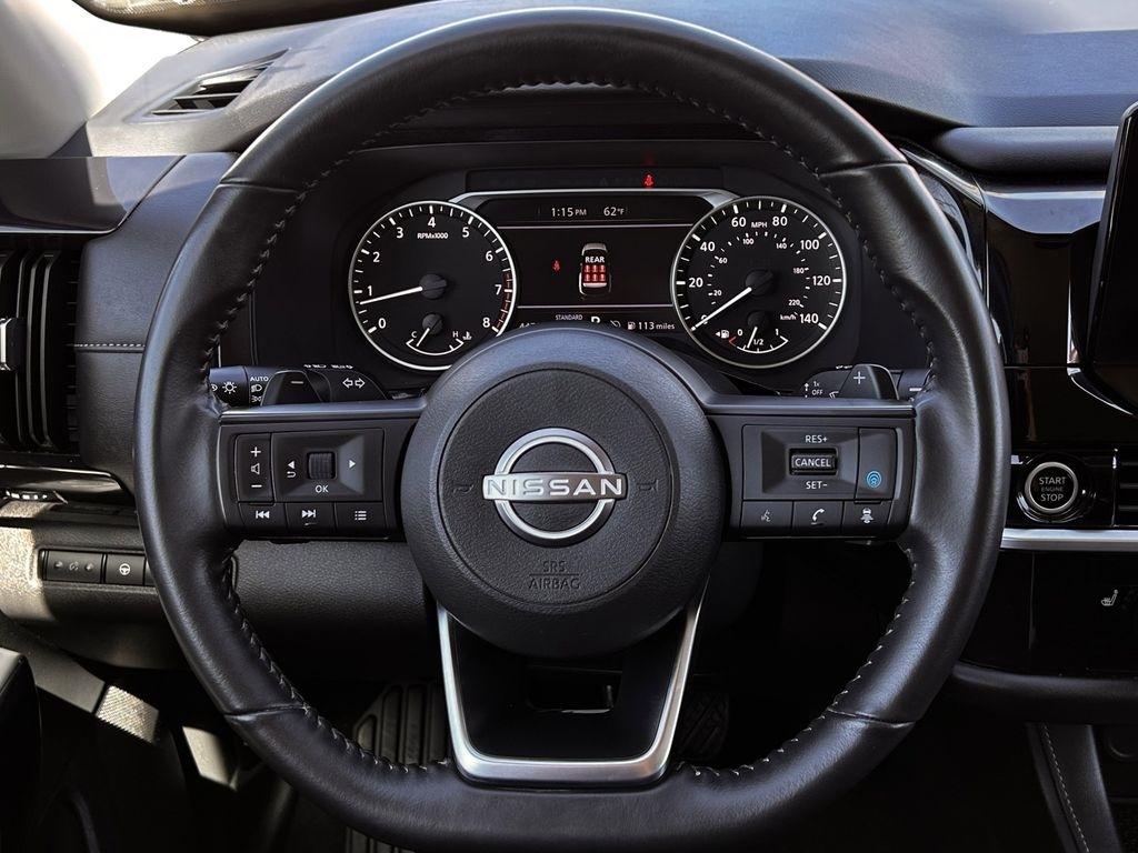 Nissan Pathfinder SV 2024