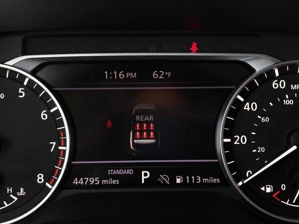 Nissan Pathfinder SV 2024