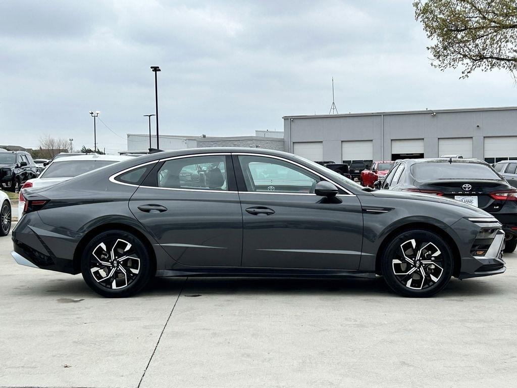 Hyundai Sonata SEL 2025