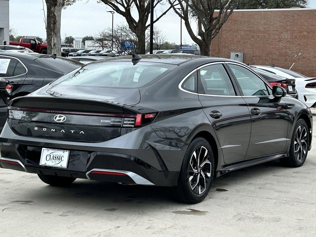 Hyundai Sonata SEL 2025