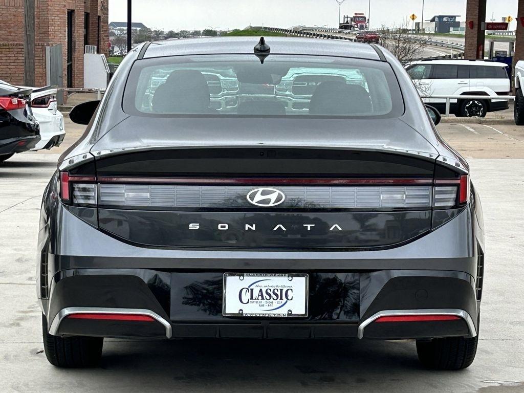 Hyundai Sonata SEL 2025