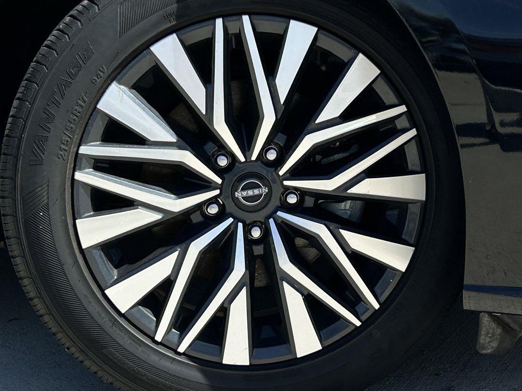 Nissan Altima 2.5 SV 2024