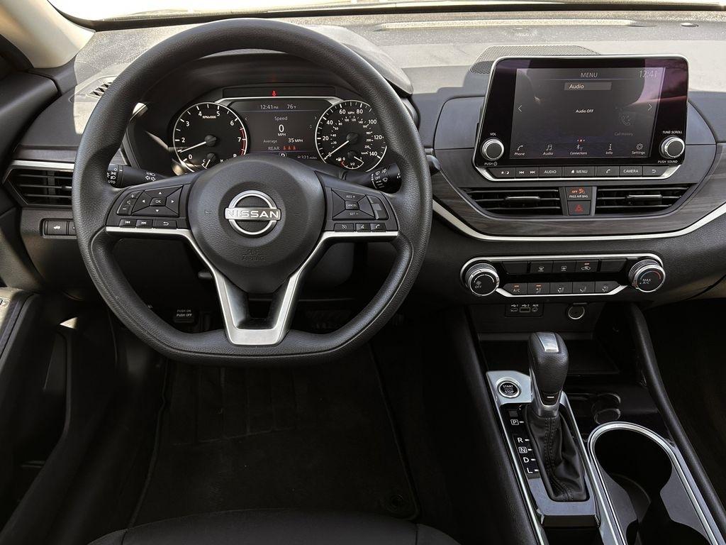 Nissan Altima 2.5 SV 2024