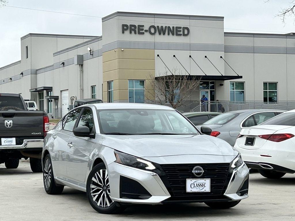 Nissan Altima 2.5 SV 2024