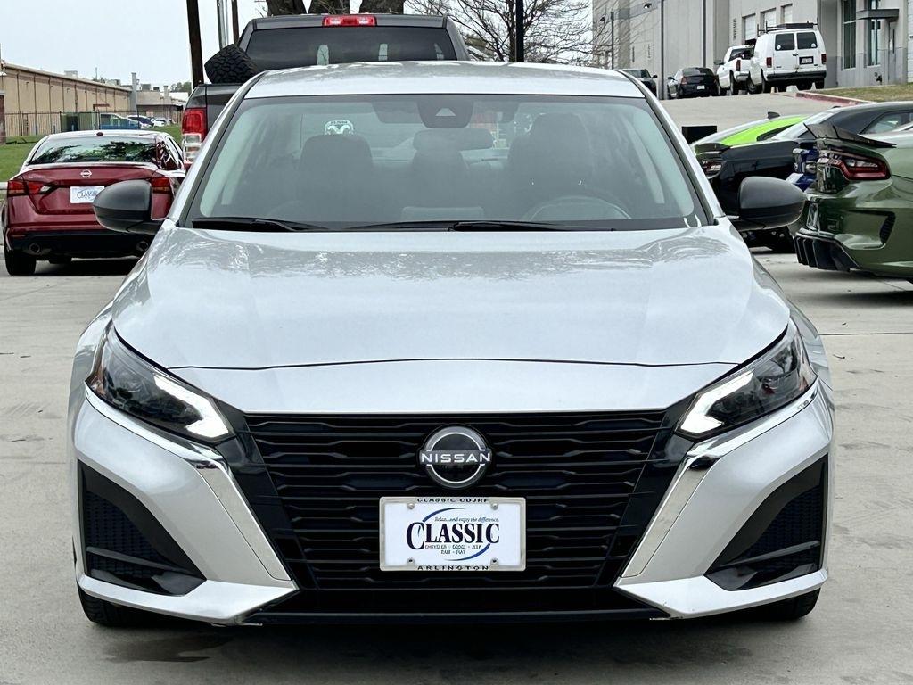 Nissan Altima 2.5 SV 2024