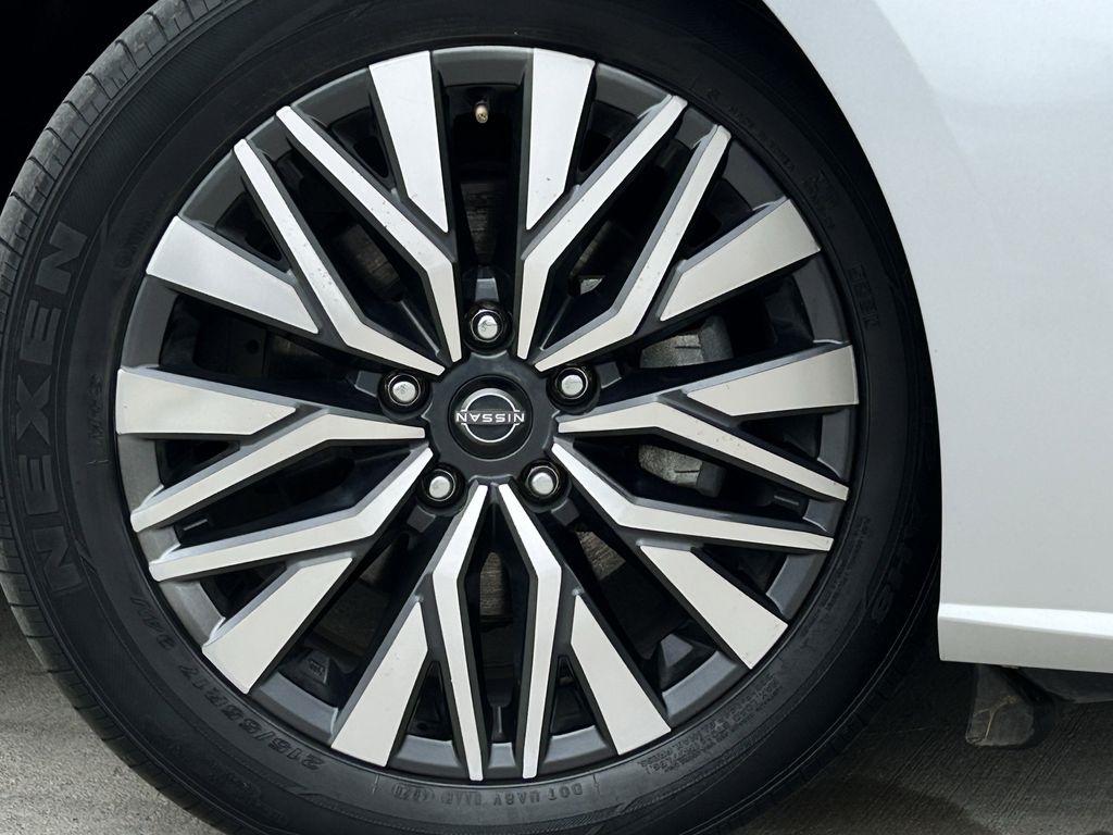 Nissan Altima 2.5 SV 2024