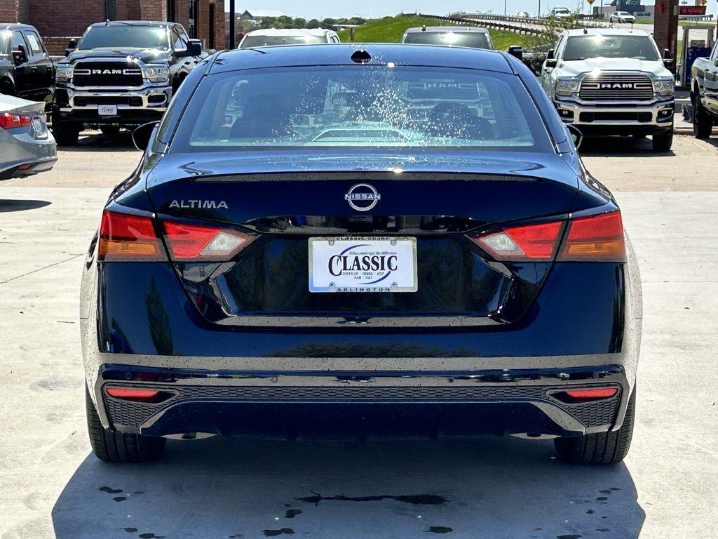 Nissan Altima 2.5 SV 2025