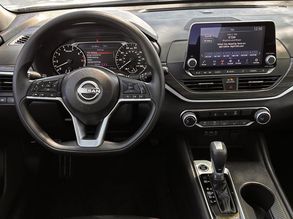 Nissan Altima 2.5 SV 2025