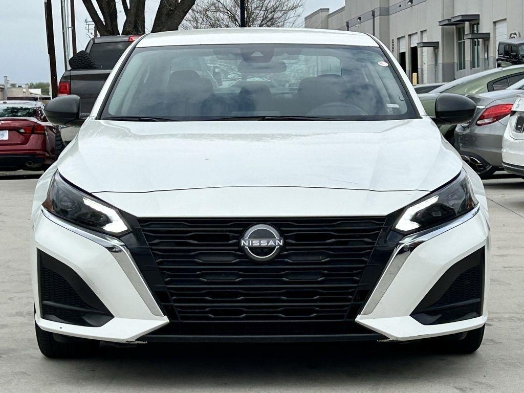 Nissan Altima 2.5 SV 2024