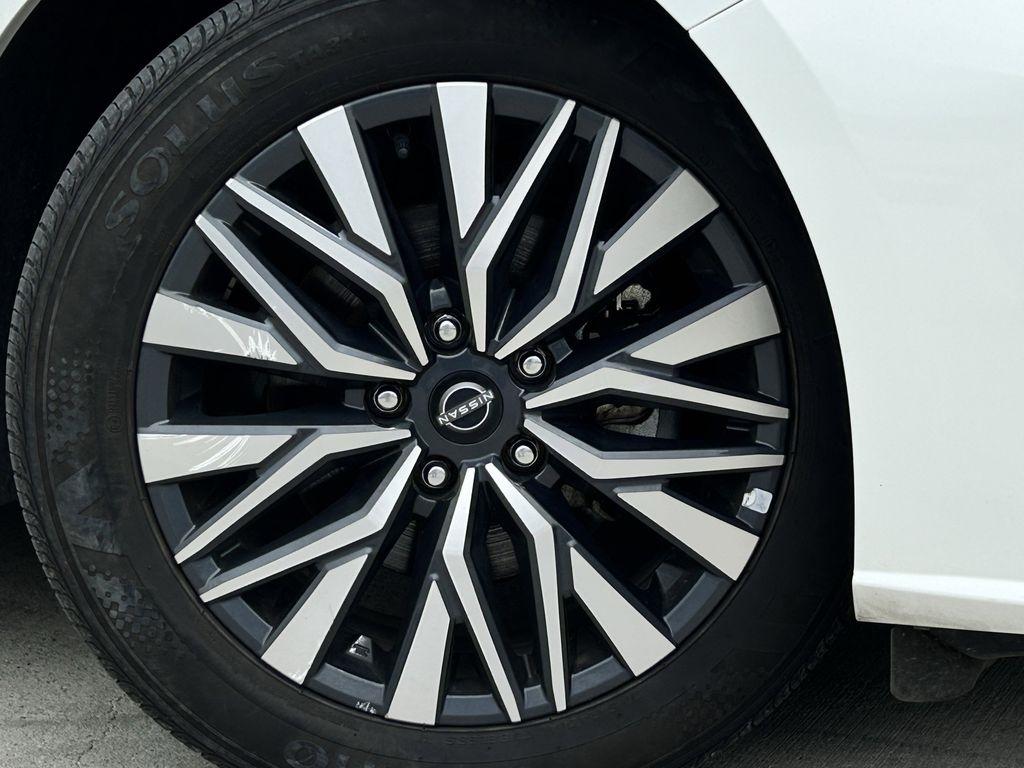 Nissan Altima 2.5 SV 2024