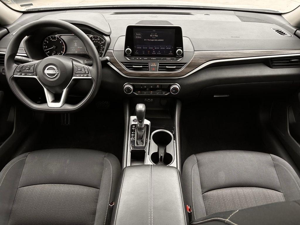 Nissan Altima 2.5 SV 2024