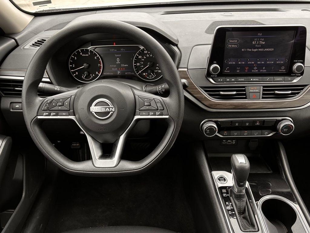 Nissan Altima 2.5 SV 2024