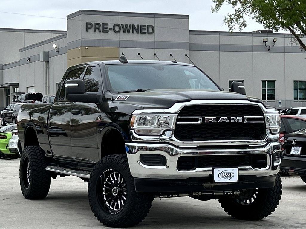 RAM 2500 Tradesman Crew Cab SWB 4WD 2024
