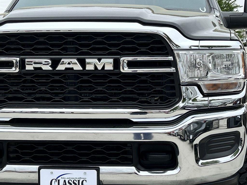 RAM 2500 Tradesman Crew Cab SWB 4WD 2024