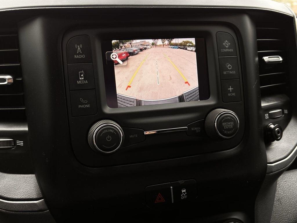 RAM 2500 Tradesman Crew Cab SWB 4WD 2024