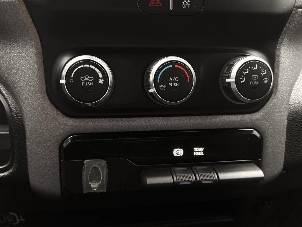 RAM 2500 Tradesman Crew Cab SWB 4WD 2024