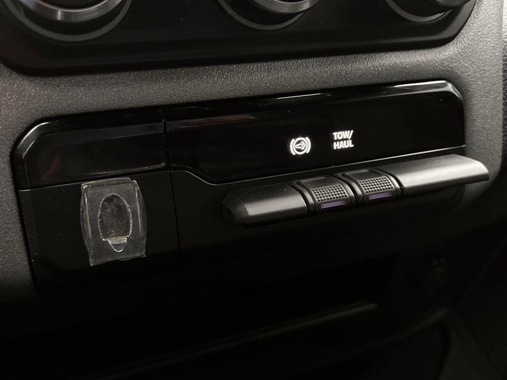 RAM 2500 Tradesman Crew Cab SWB 4WD 2024