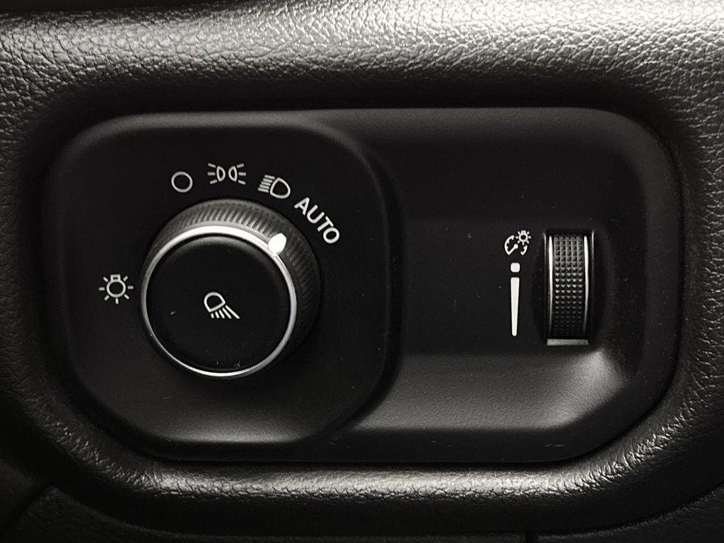 RAM 2500 Tradesman Crew Cab SWB 4WD 2024