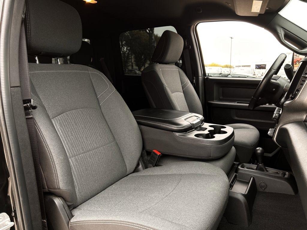 RAM 2500 Tradesman Crew Cab SWB 4WD 2024