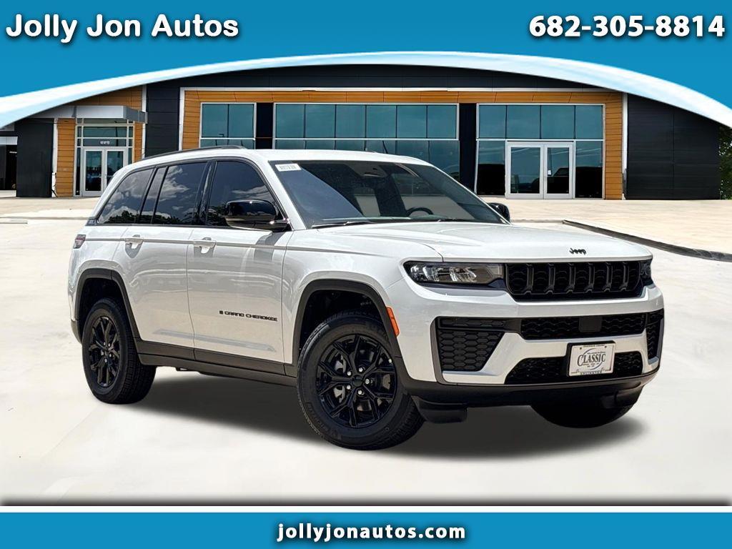 Jeep Grand Cherokee Laredo 4WD 2026