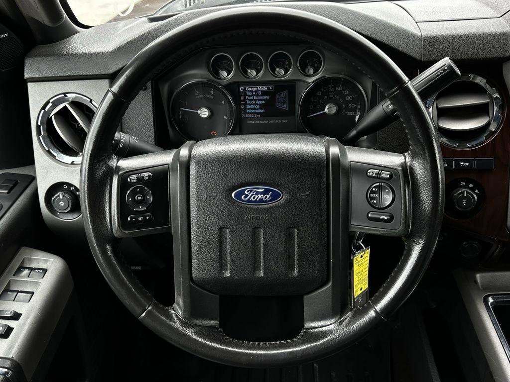 Ford F-250 SD Lariat Crew Cab 4WD 2016