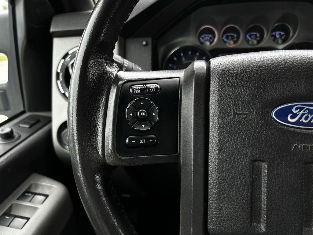 Ford F-250 SD Lariat Crew Cab 4WD 2016
