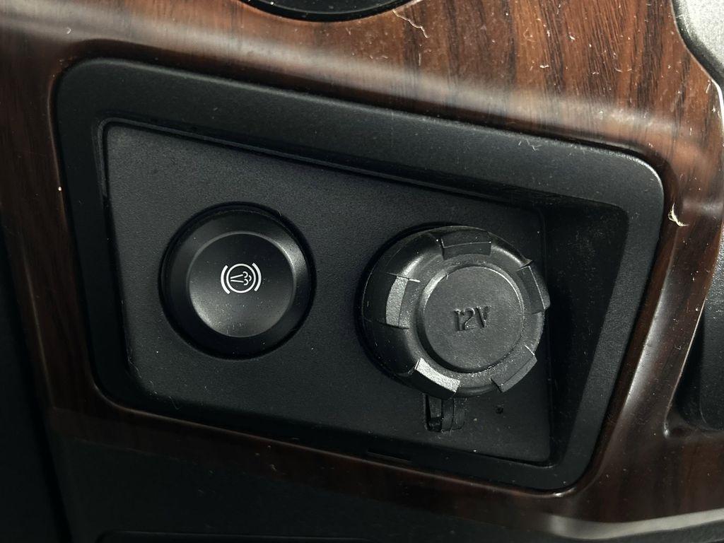 Ford F-250 SD Lariat Crew Cab 4WD 2016