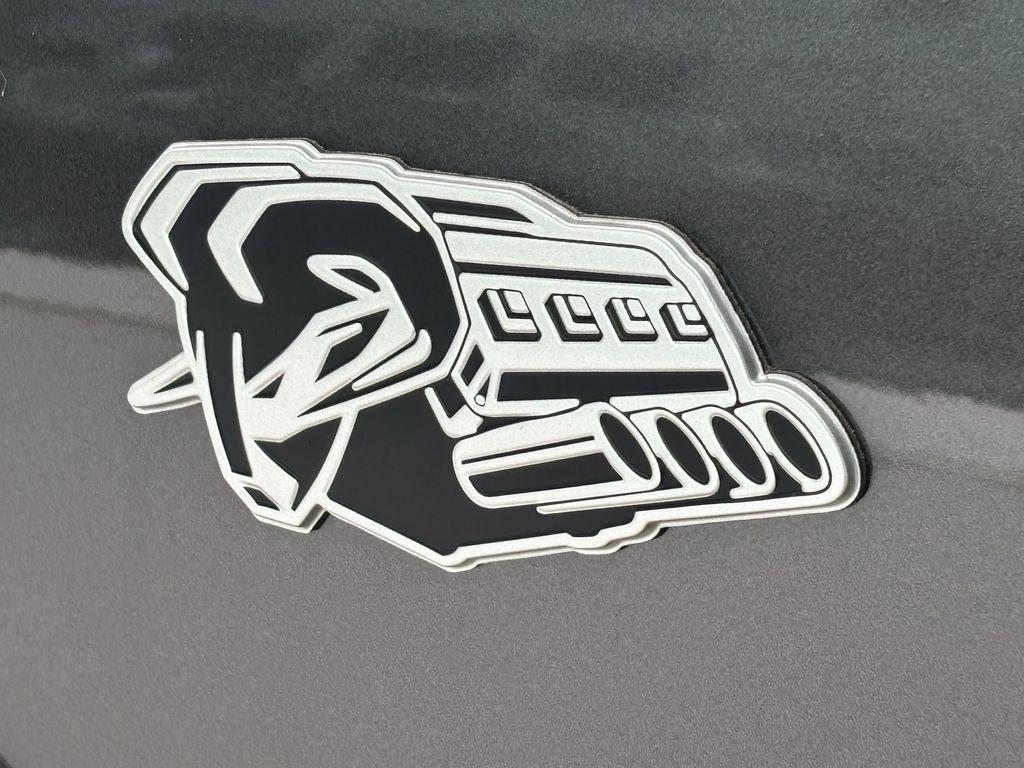 RAM 1500 Laramie Crew Cab SWB 4WD 2026