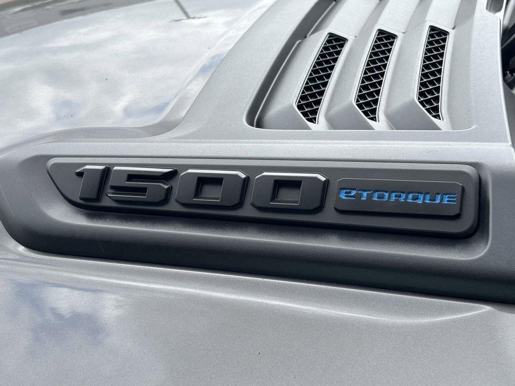 RAM 1500 Laramie Crew Cab SWB 4WD 2026