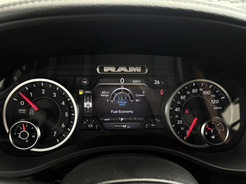 RAM 1500 Laramie Crew Cab SWB 4WD 2026