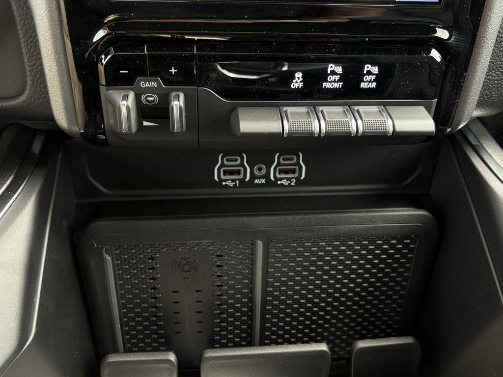 RAM 1500 Laramie Crew Cab SWB 4WD 2026